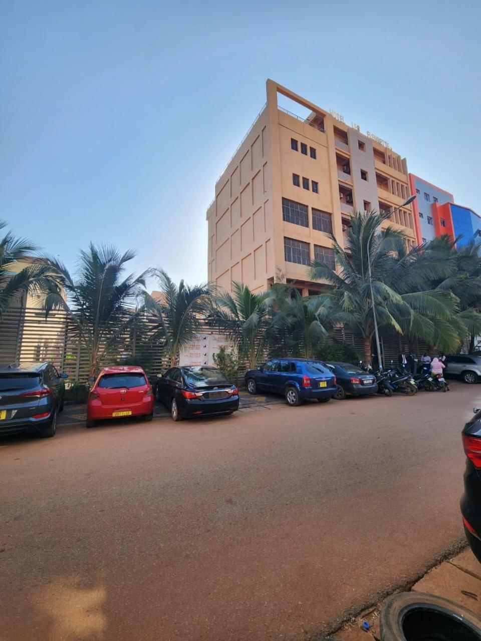 Hotel Les Fleurettes Ouagadougou Exterior photo