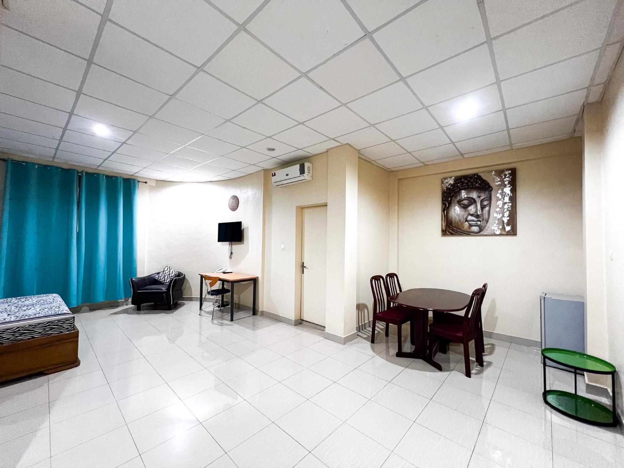 Hotel Les Fleurettes Ouagadougou Exterior photo