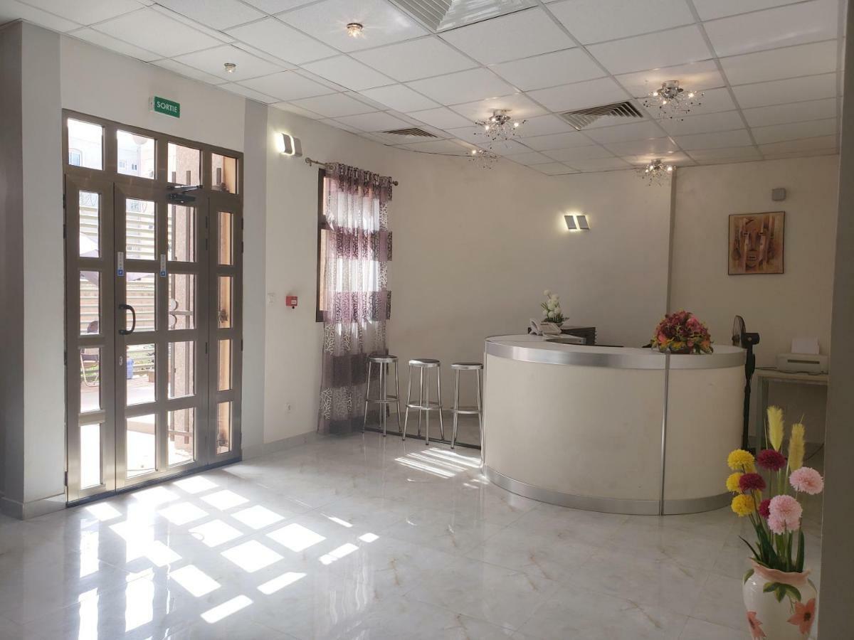 Hotel Les Fleurettes Ouagadougou Exterior photo